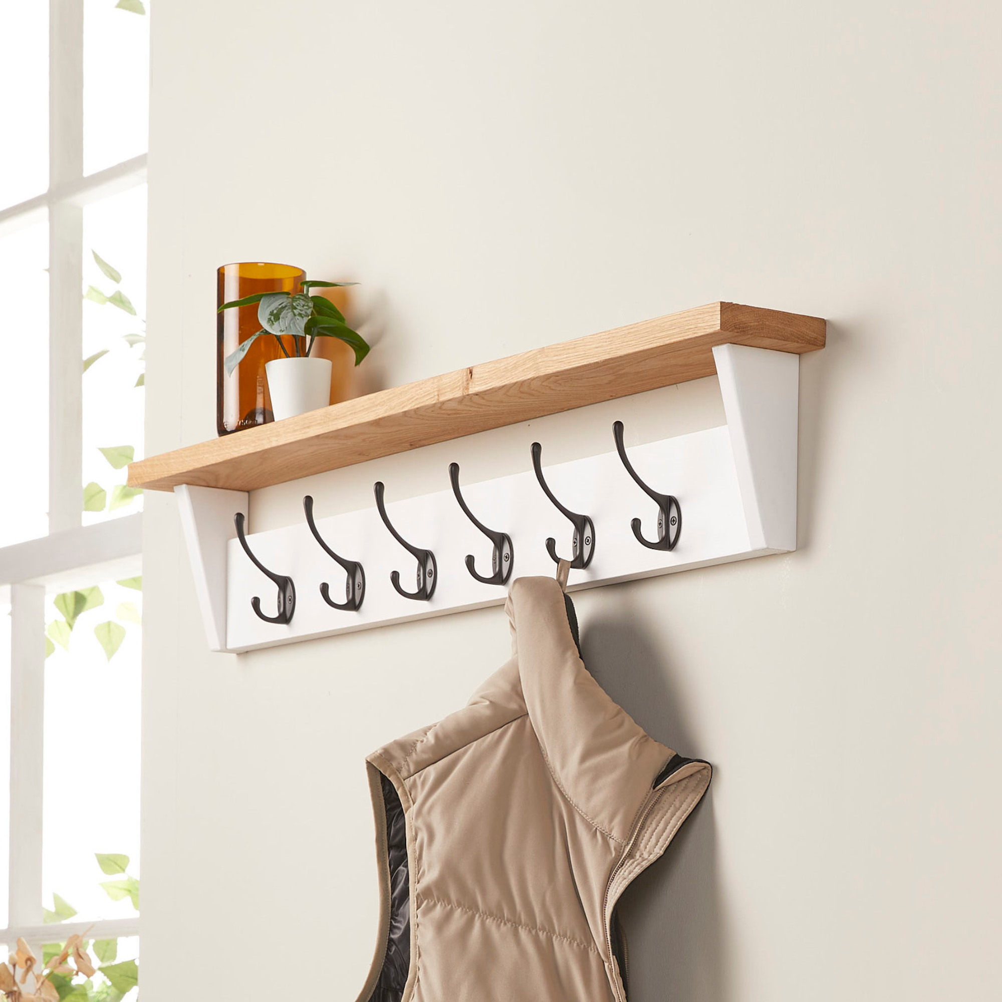 Coat Hooks with Shelf Wall-Mounted, Rustic Wood Entryway Shelf with 5  Vintage Metal Hooks, Farmhouse Mounted Coat Rack and Upper Shelf for  Storage, Perfect for Your Entryway, Kitchen, Bathroom : : Home
